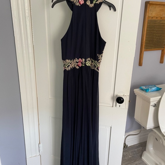 Gown - Picture 2 of 2